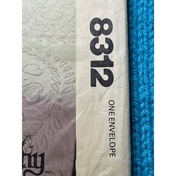 McCalls 8312 Sewing pattern embroidery transfers beadcover table runner - Picture 2 of 7